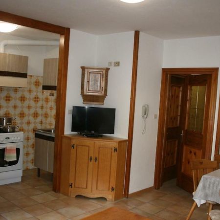 Ciasa Pilat Apartment Vigo di Fassa Bagian luar foto