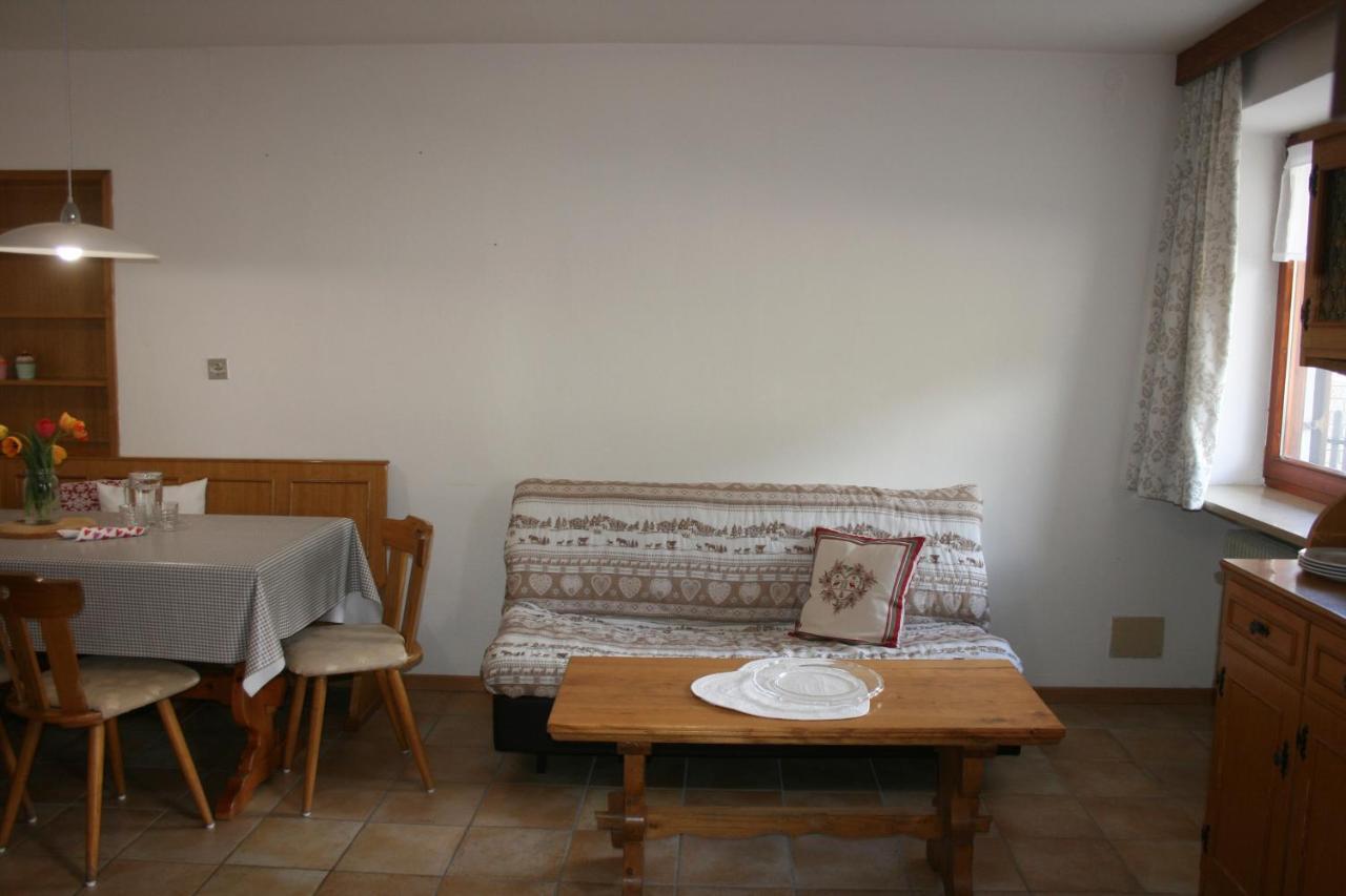 Ciasa Pilat Apartment Vigo di Fassa Ruang foto